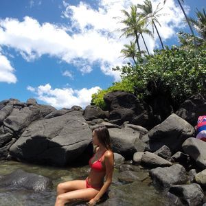 Meet your Posher, Asya